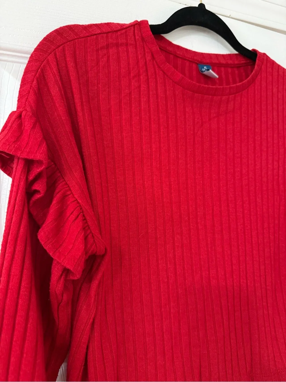 Red ribbed Old Navy Girls long sleeve top with ruffle sleeves, size XL